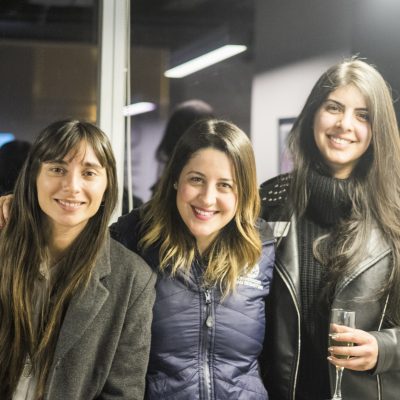 Catalina Ortega y María de los Ángeles Pinochet (Univ. San Sebastián) y Tatiana Paredes (Univ. del Bío Bío)